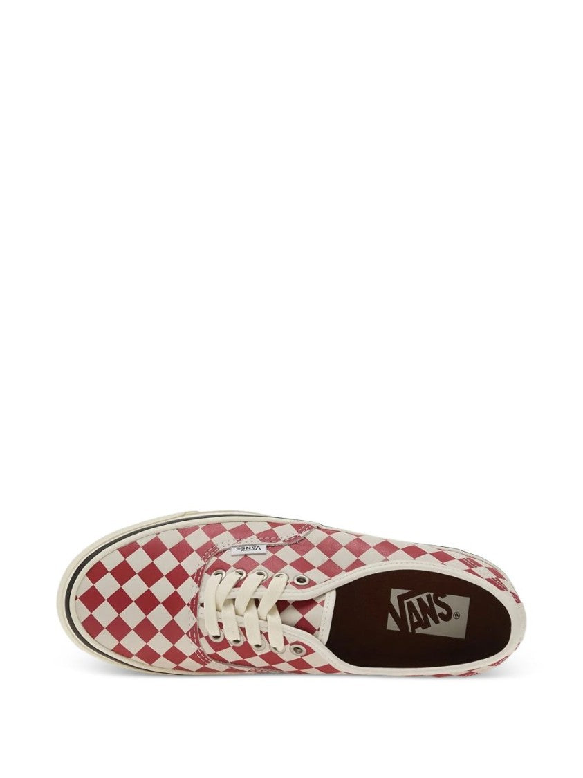 Vans Low-Top Sneakers With Checkered Canvas Upper And Distinctive Flatform Sole