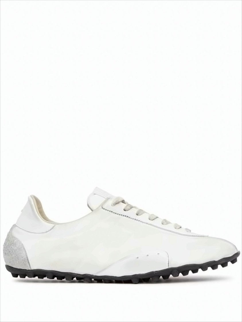 Maison Margiela Low-Profile White Sneakers With Textured Sole And Suede Accents