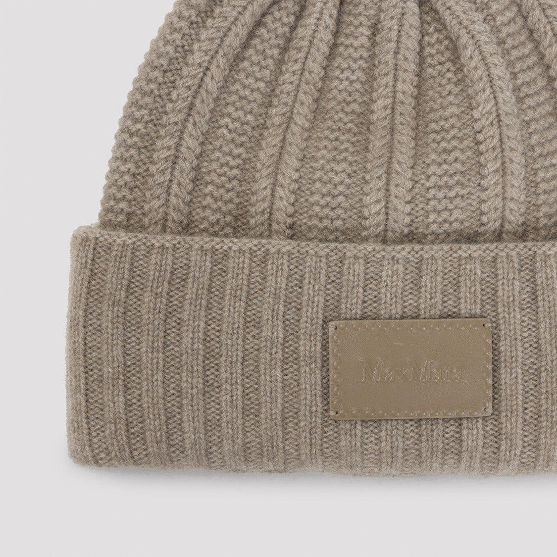 Max Mara Ribbed Cashmere Beanie