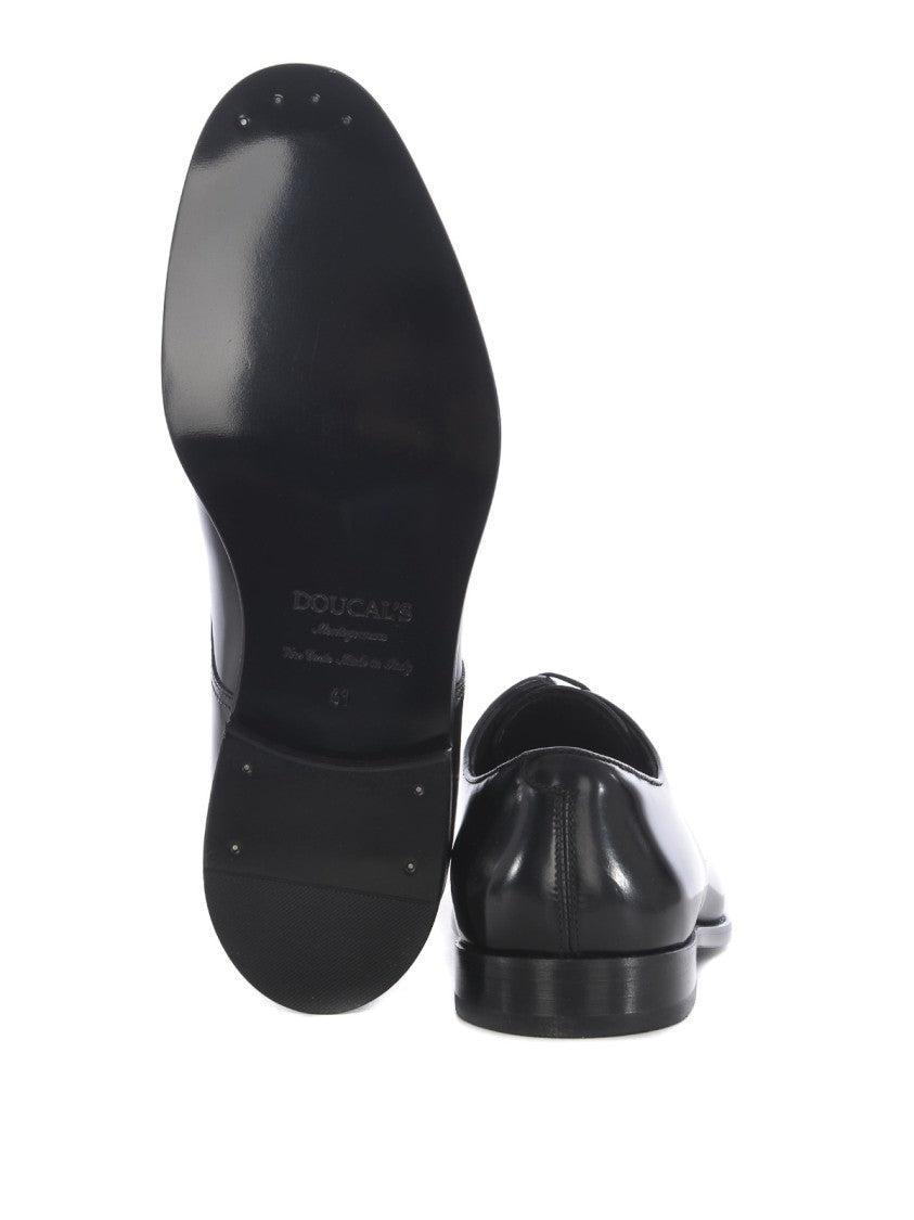 Doucal's Oxford Shoe In Black Brushed Leather