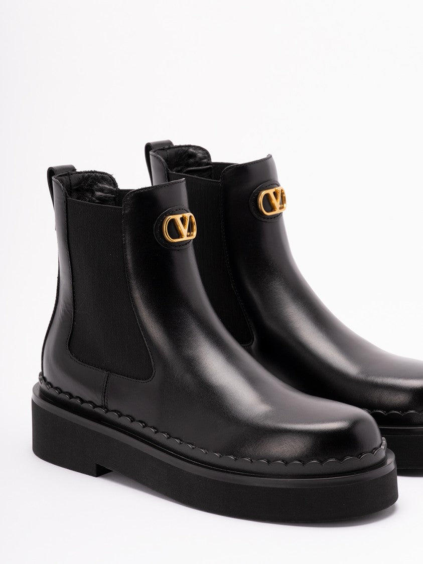 Valentino Garavani `Vlogo Signature` Beatles Boots