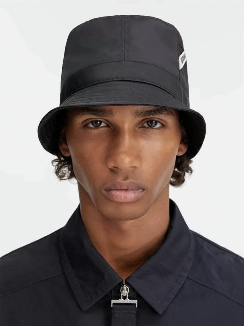 Jacquemus Matte Finish Bucket Hat With Subtle Band