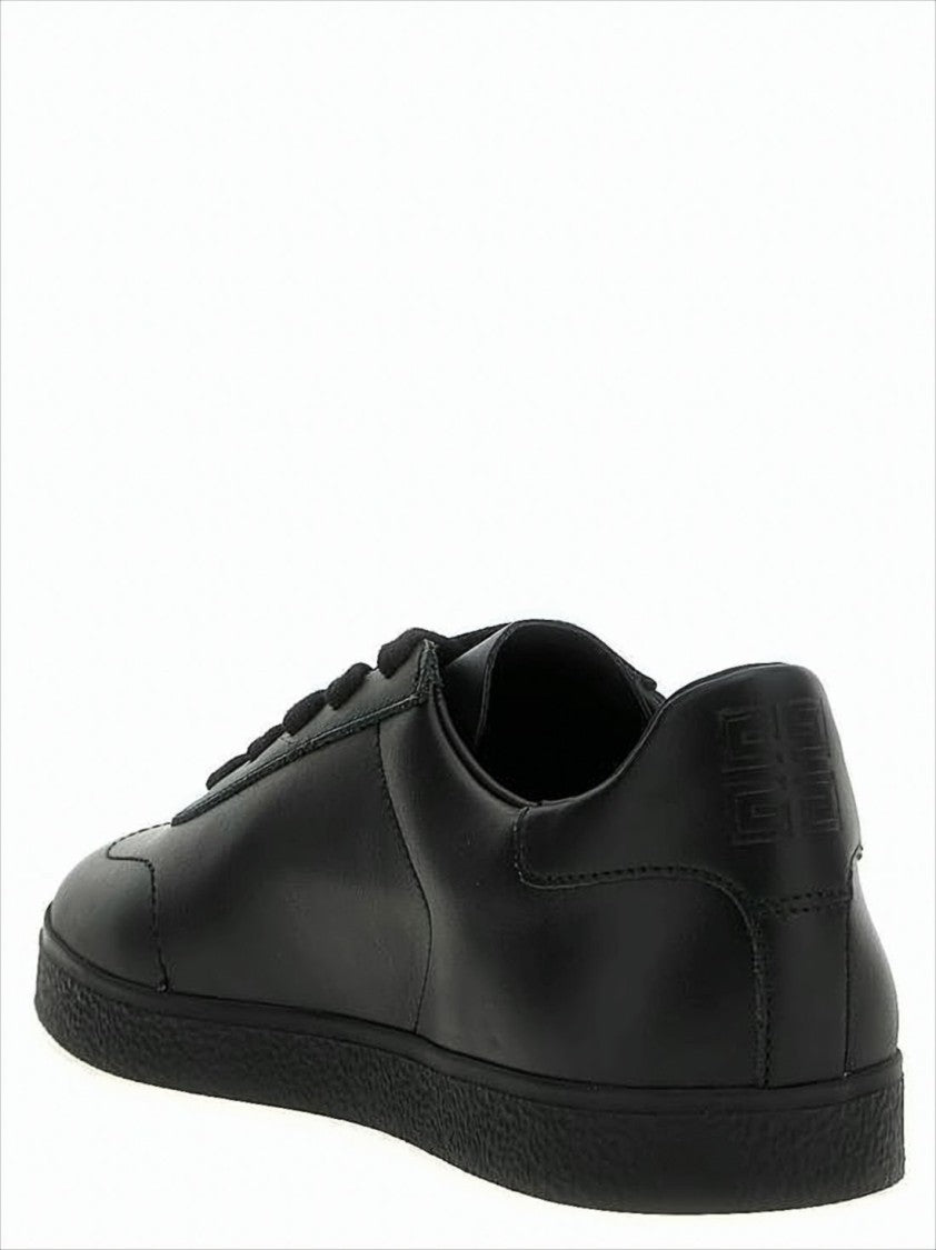 Givenchy Sleek Minimalist Low-Top Sneakers In Smooth Calf Leather