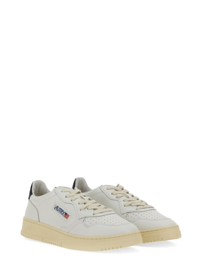 Autry Medalist Low Perforated Cow Leather Sneakers