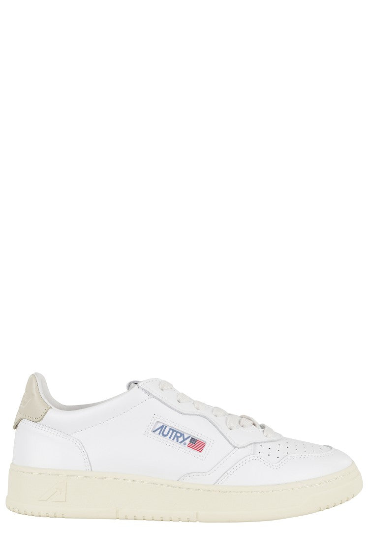Autry White Medalist Low Men Sneakers
