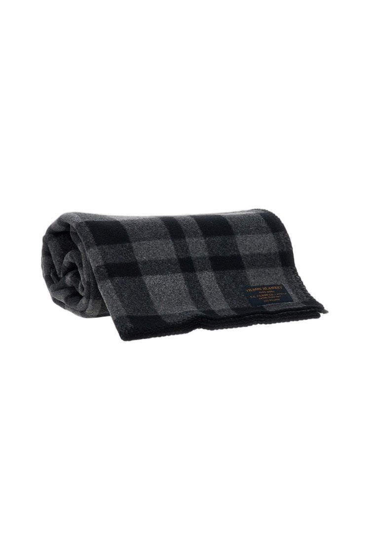 Filson Heavyweight Mackinaw Wool Blanket With Classic Plaid Pattern