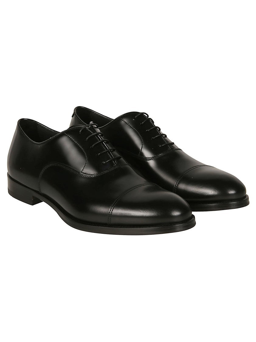Doucal's Black Calf Leather Cap Toe Brogues