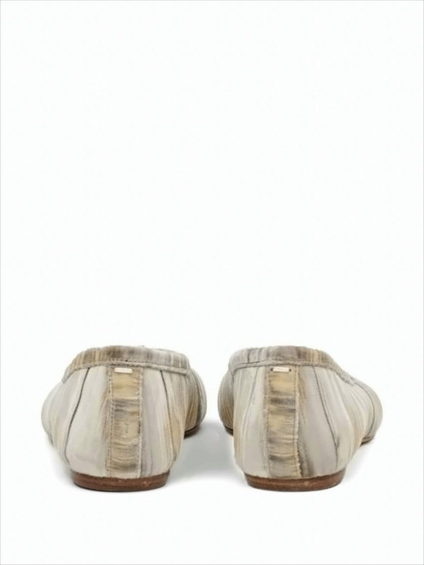 Maison Margiela Artistic Split-Toe Flats With Textured Upper And Bow Detail