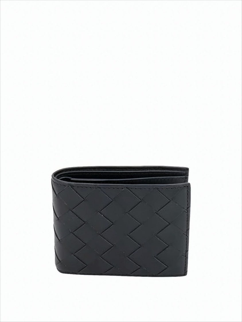 Bottega Veneta Bifol Wallet With Distinctive Woven Pattern And Matte Finish