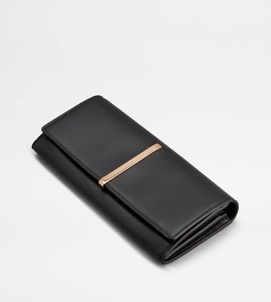 Tod's Patta Grande Leather Wallet With Spacious Interior