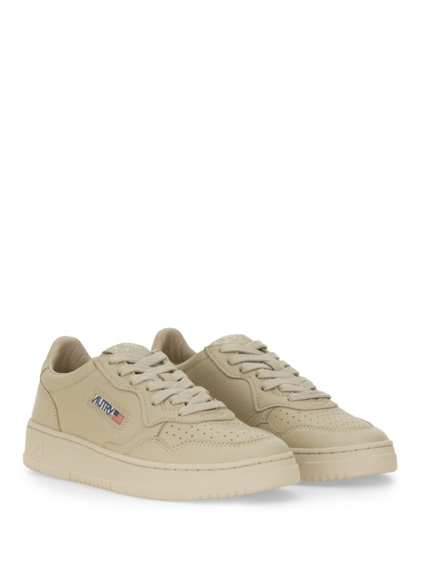 Autry "Medalist Low" Sneaker