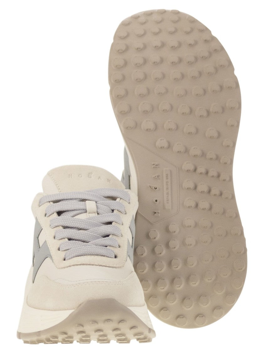 Hogan Hi-Fi Trainers With Side H