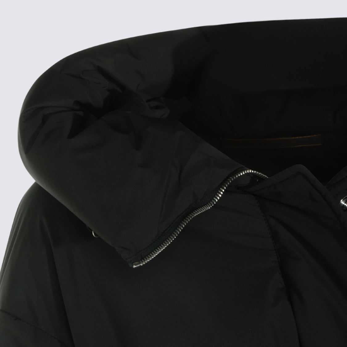Moorer Belted Black Short Jacket With High Collar And Hood