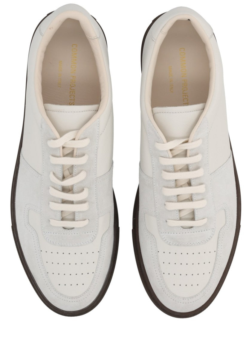 Common Projects Minimalist Low-Top Sneakers With Contrasting Sole