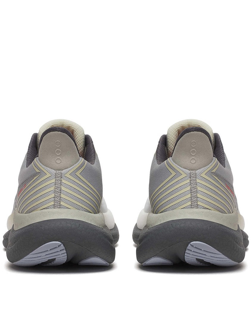 Saucony Neutral Triumph 23 Streamlined Running Sneakers