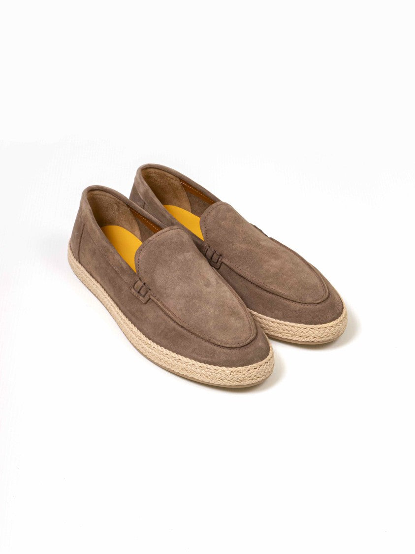 Doucal's Soft Suede Textured-Sole Moccasins