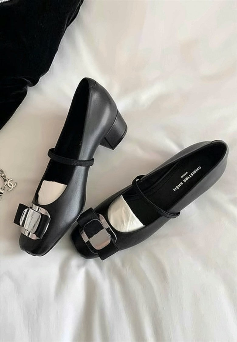 Salvatore Ferragamo Smooth Black Nappa Leather Pumps