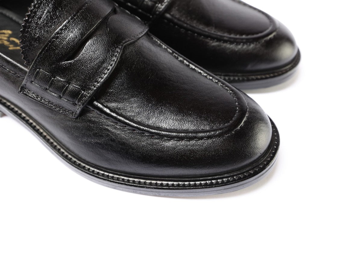 Ton Gout Buffalo Leather Loafers Stitched Apron Front