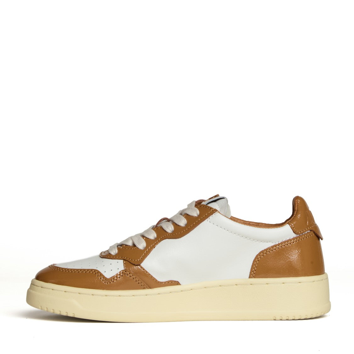 Autry Bianco/Brown Sugar Medalist Low Sneaker