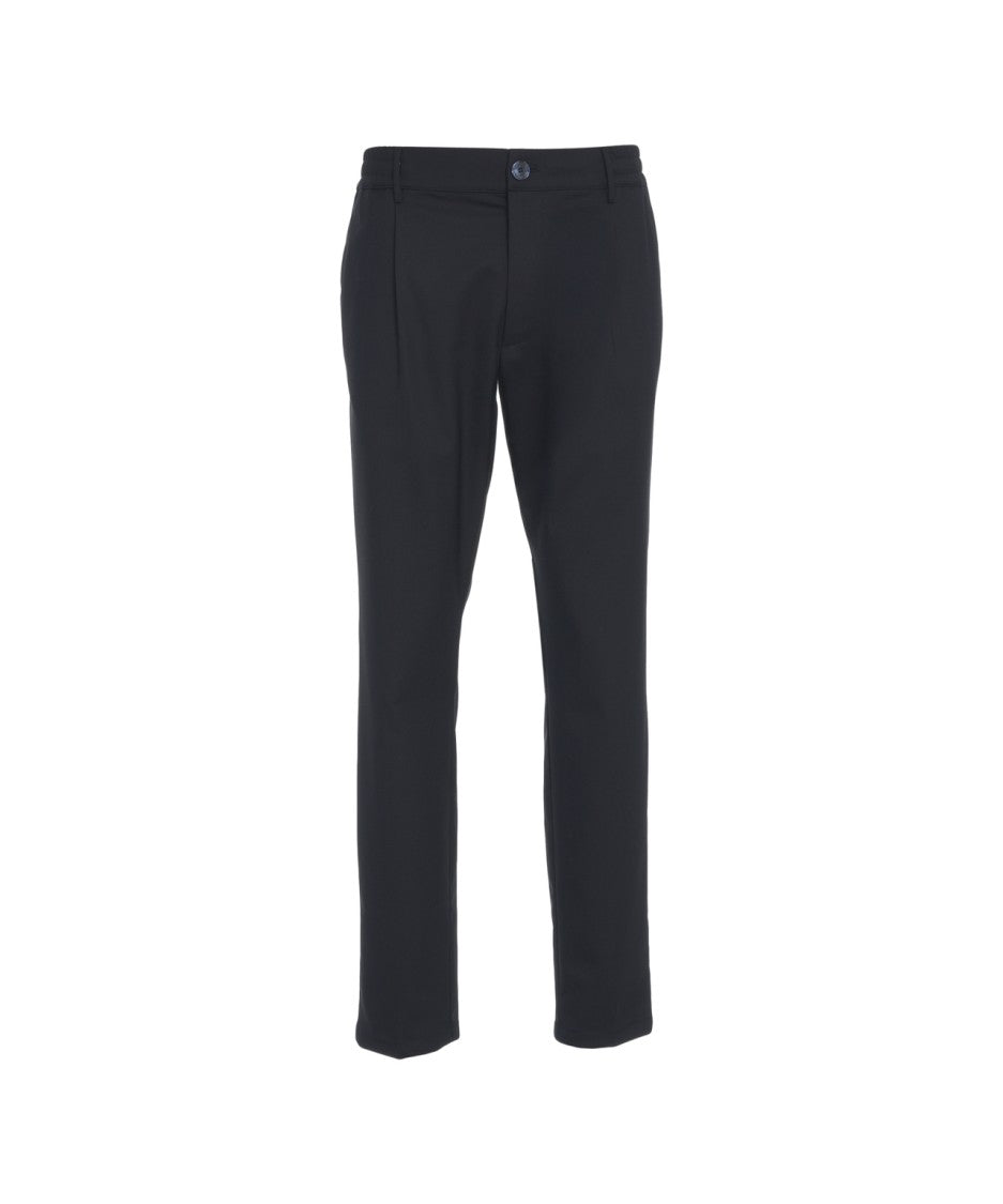 Cruna Pleated Black Trousers With Tailored Cut