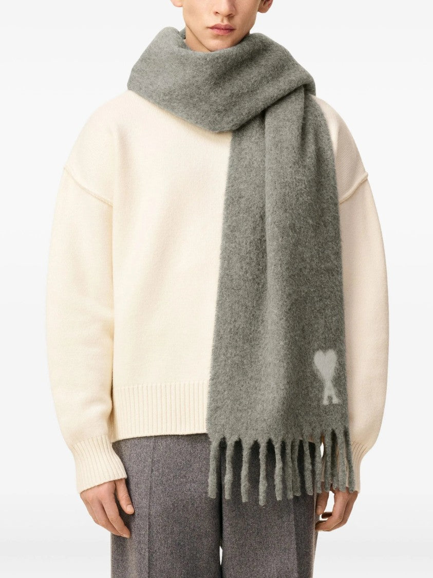 Ami Fringed Grey Scarf With Motif