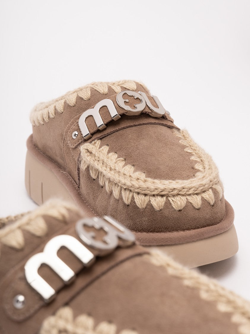 Mou `Bounce Clog Metal Logo`