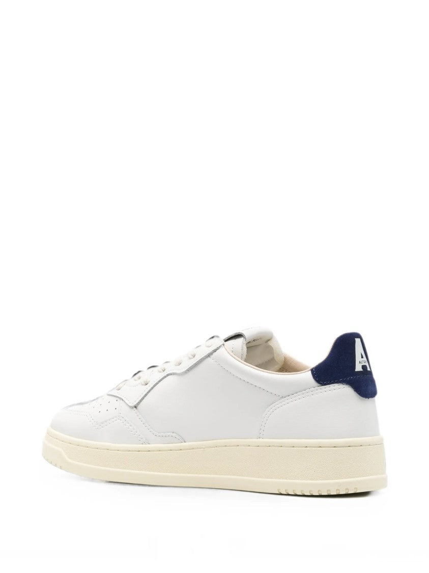 Autry Medalist Low Leather Sneakers