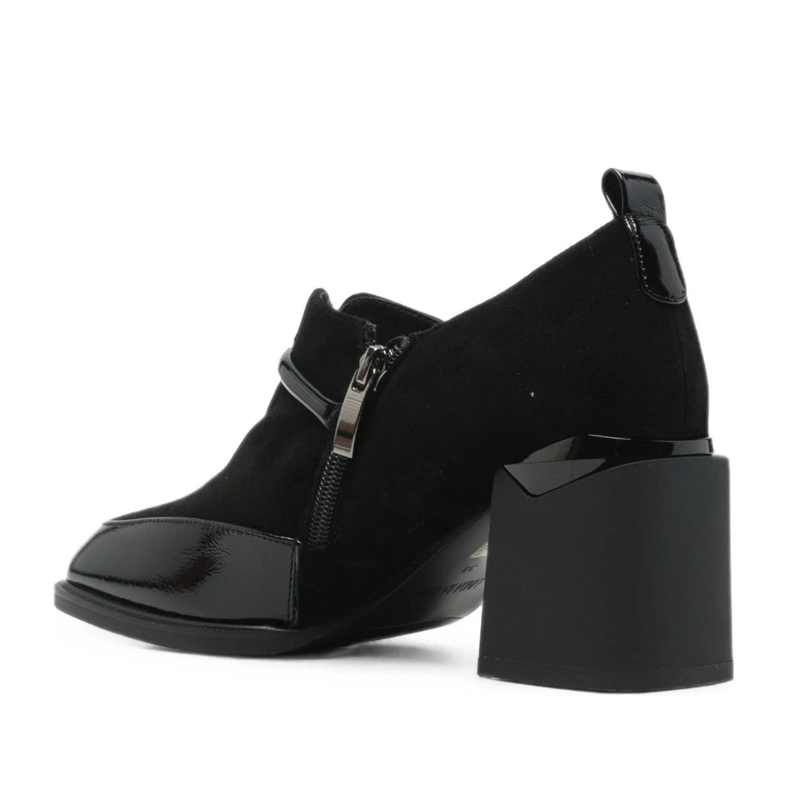 Linda Baumann Black Mid-Height Block Heel Glossy Accent Suede Dress Pumps