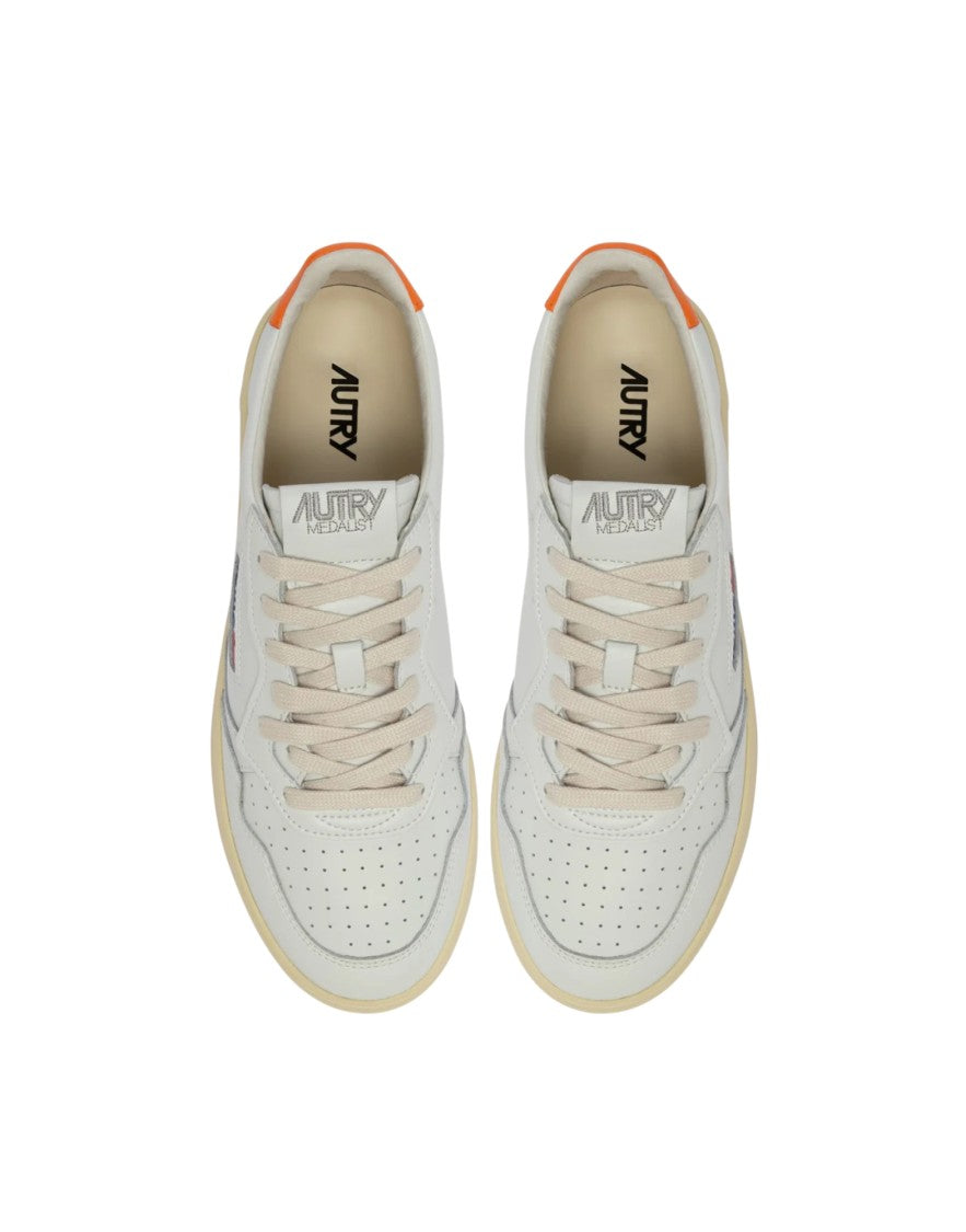 Autry Medalist Low Men’S White/Parsimmon Sneakers