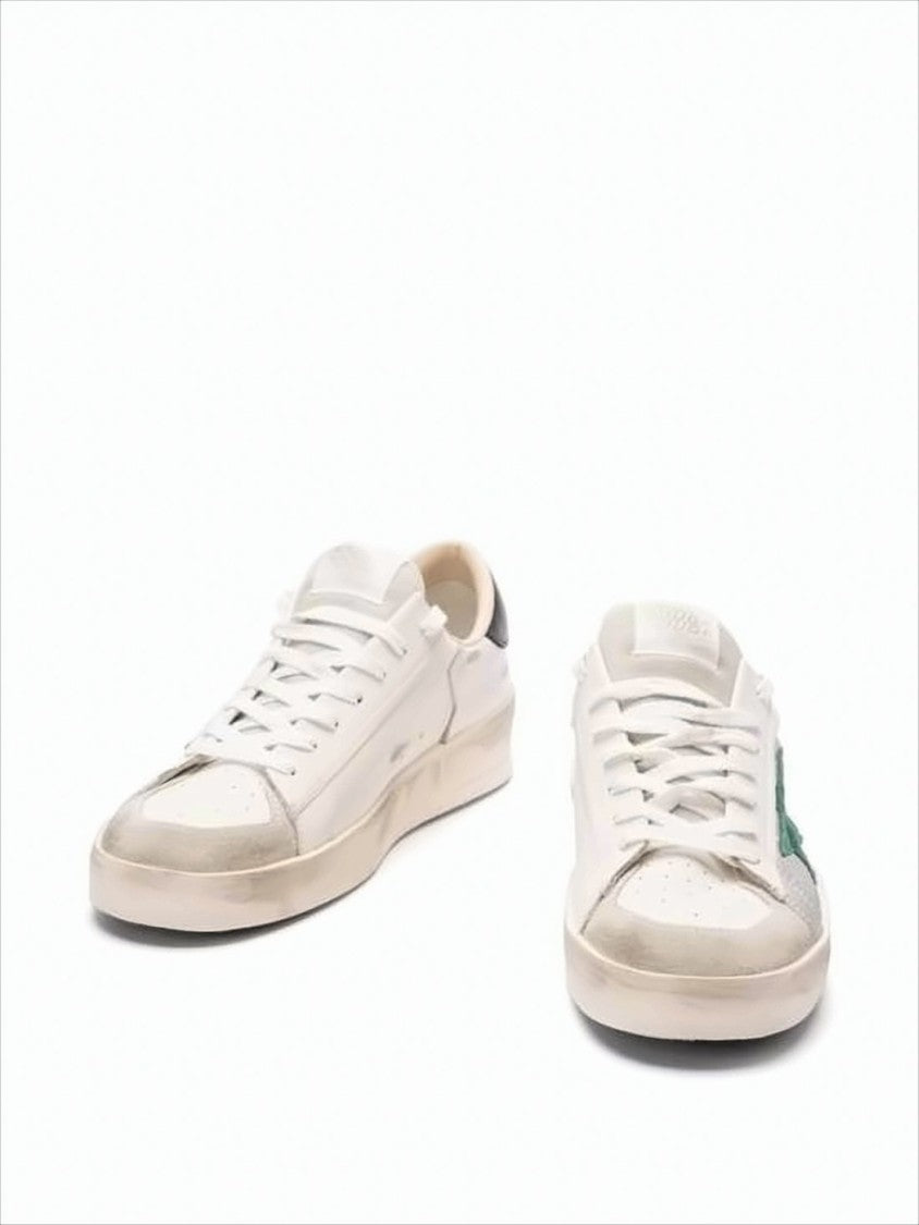 Golden Goose Low-Top Sneakers With Vintage Charms And Unique Detailing