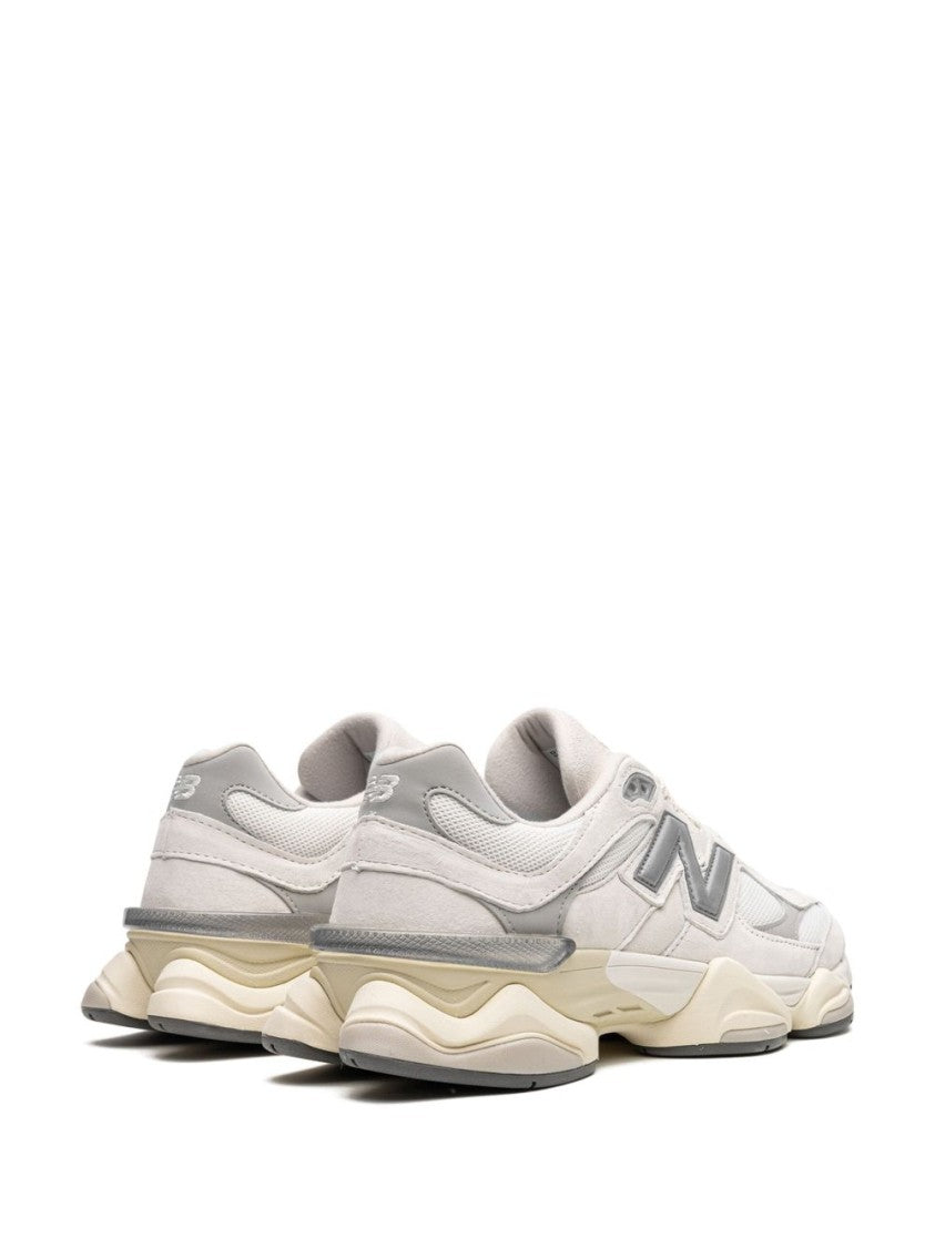 New Balance Layered Grey Sneakers With Sole
