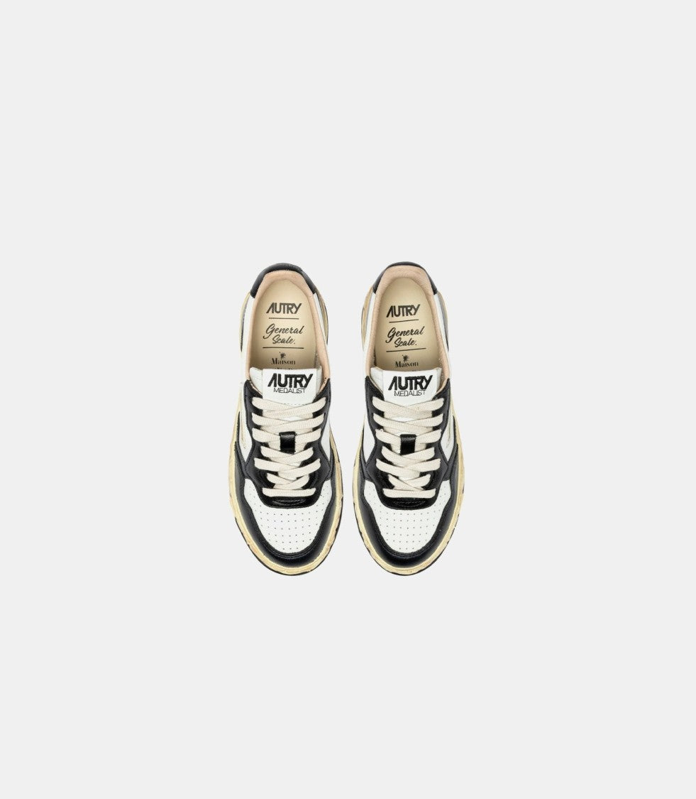 Autry Medalist Super Vintage Low X Maison Mihara Yasuhiro