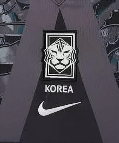 Nike Short-Sleeve Training T-Shirt With Star Graphic