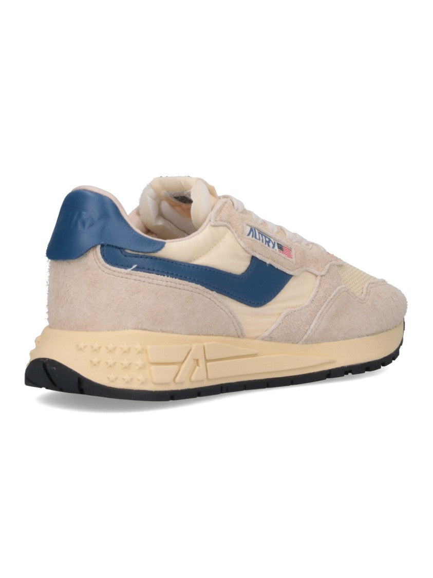 Autry Classic Low-Top Sneakers In Beige Tone