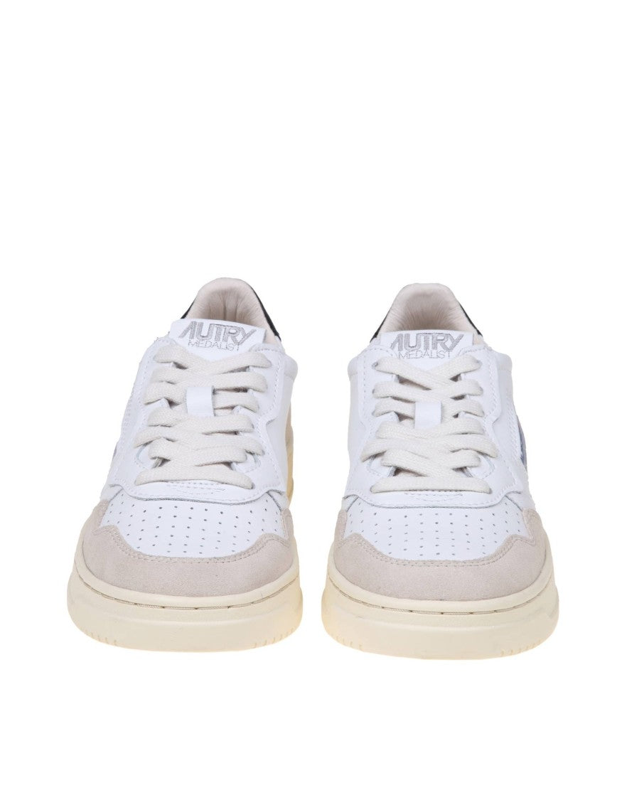 Autry Sneakers In Black And White Leather And Suede