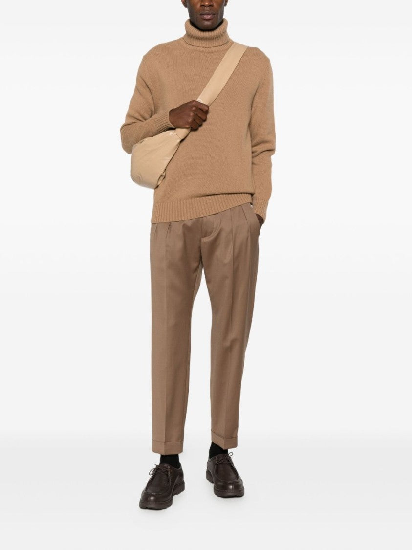 Seven Gauge Timeless Camel Knit Sweater With Smooth Texture