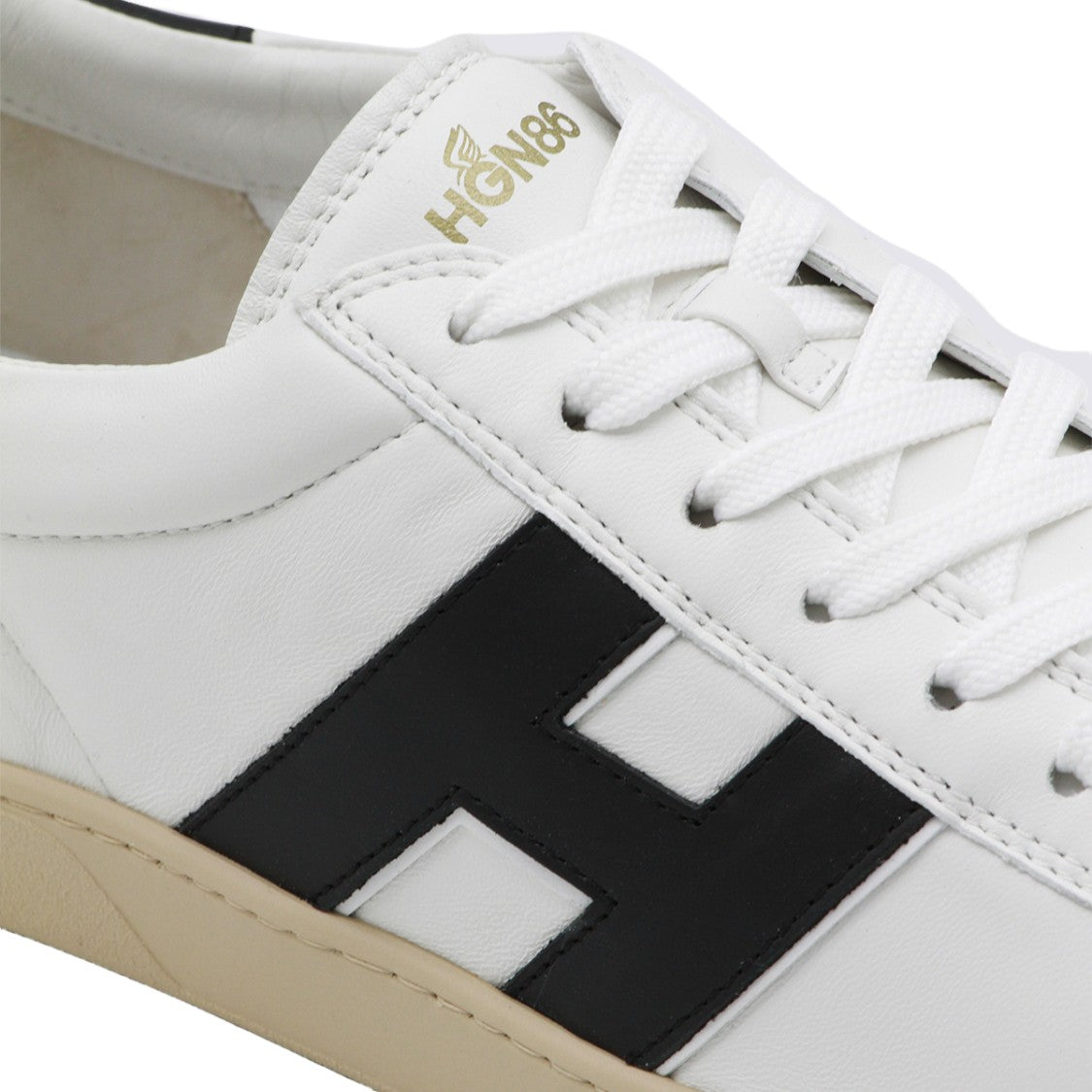 Hogan Low-Top Sneakers With Black Detail And Beige Sole