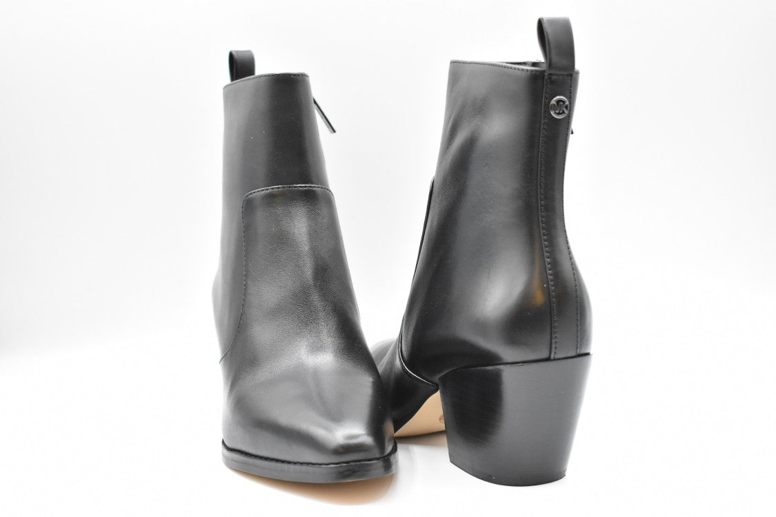 Michael Kors Polished Black Leather Lace-Up Flat Shoes