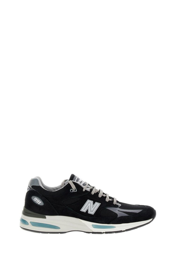New Balance Black Leather Sneakers
