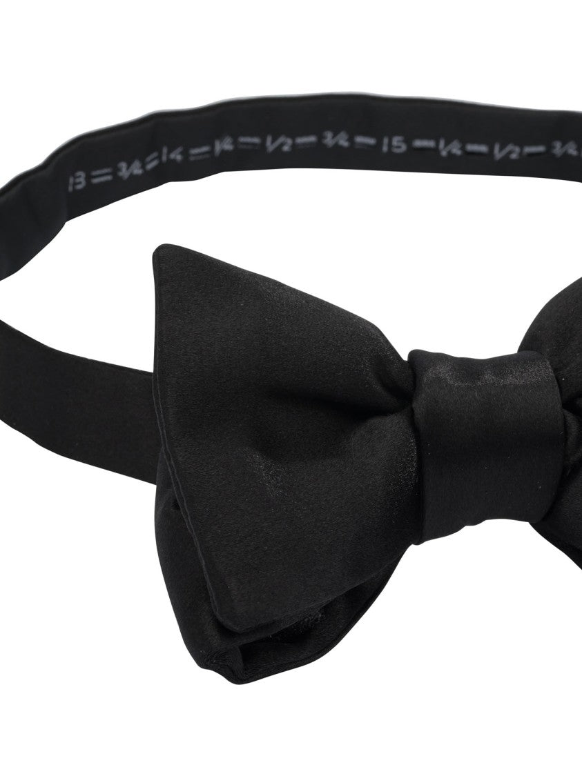 Tom Ford Pre-Knotted Silk Bow Tie With Adjustable Band