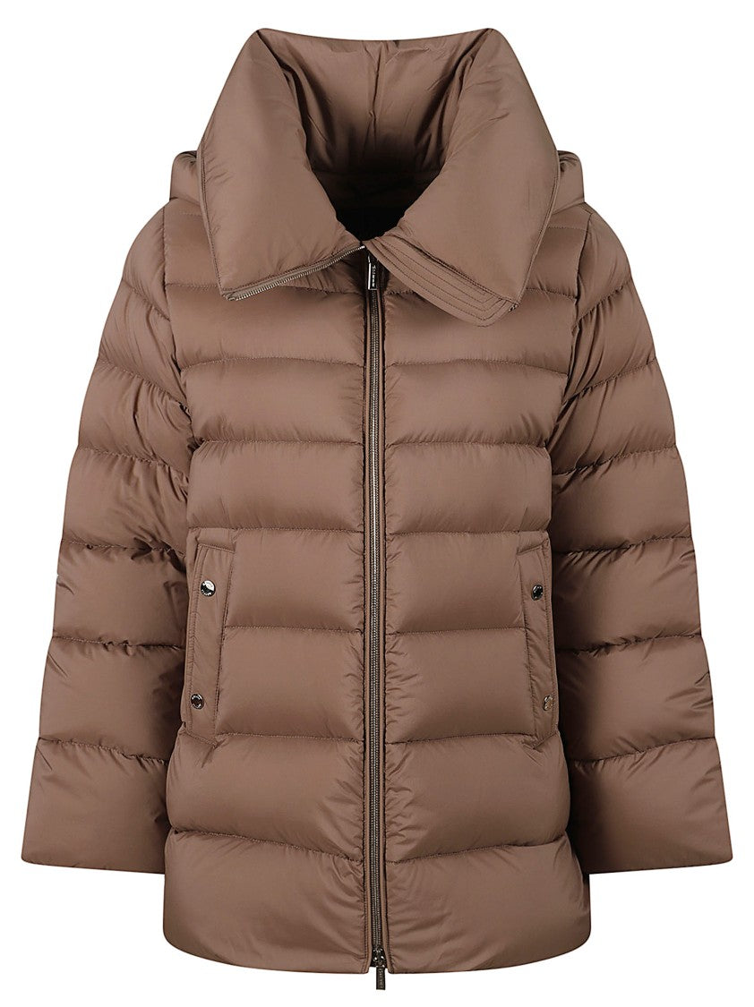 Moorer Trapezoid-Shaped Down Jacket With Detachable Hood And Sleek Silhouette