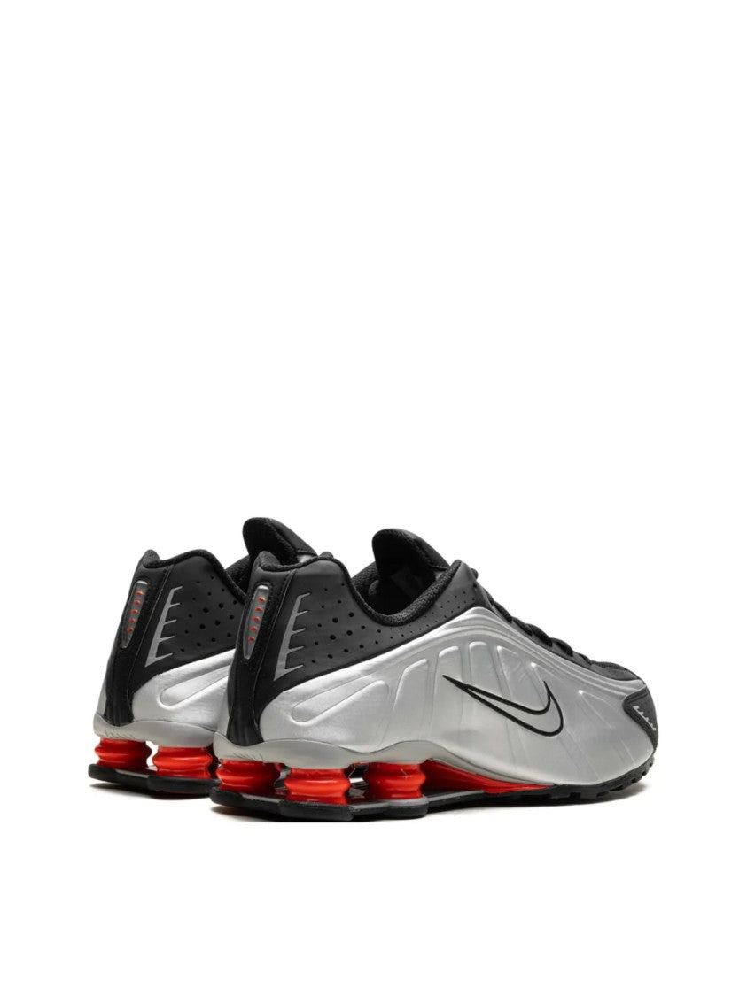 Nike Shox R4 Sneakers
