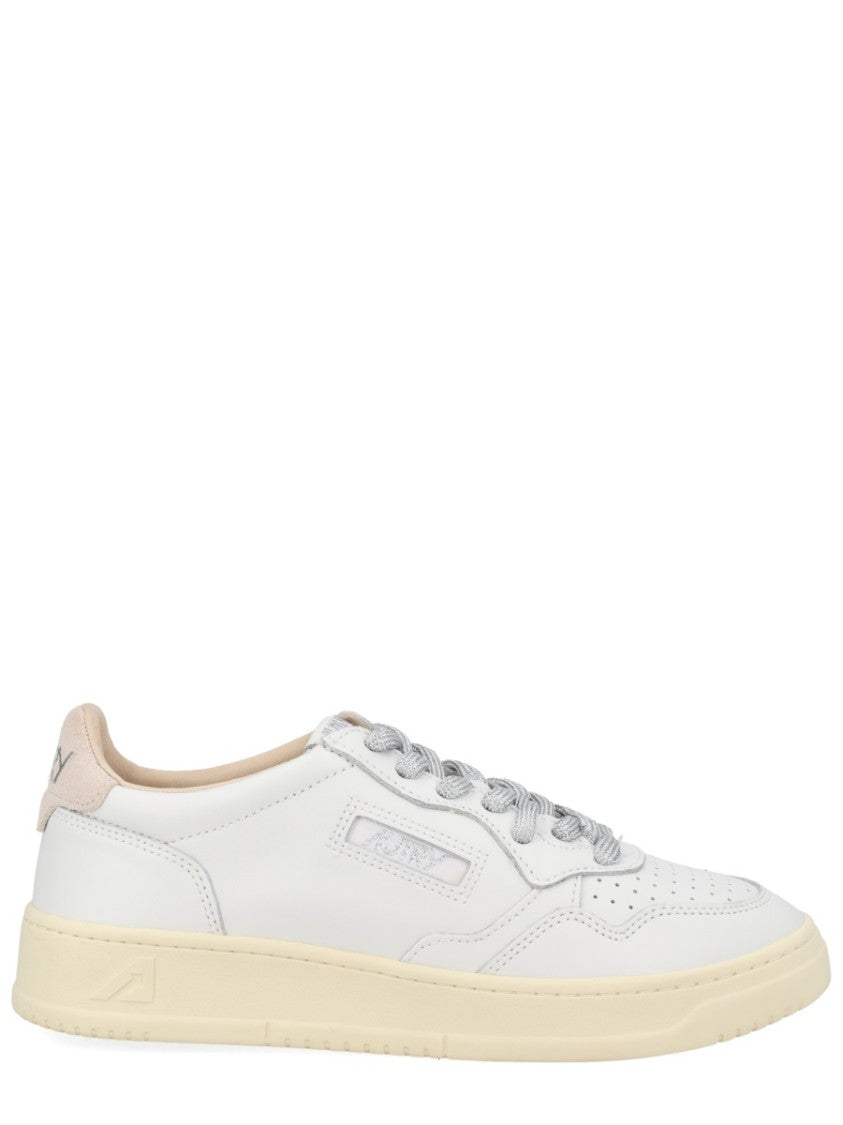 Autry Medalist Low Leather Suede Accent Sneakers