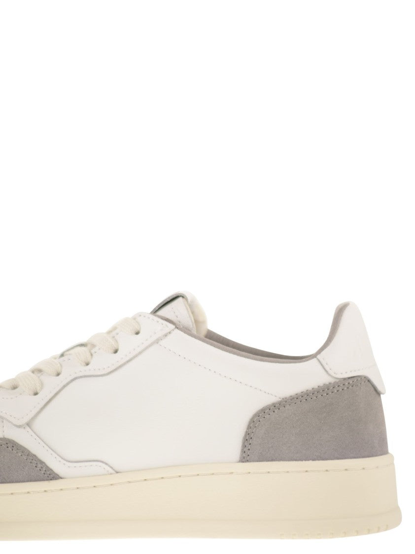 Autry Medalist Low - Leather And Suede Sneakers