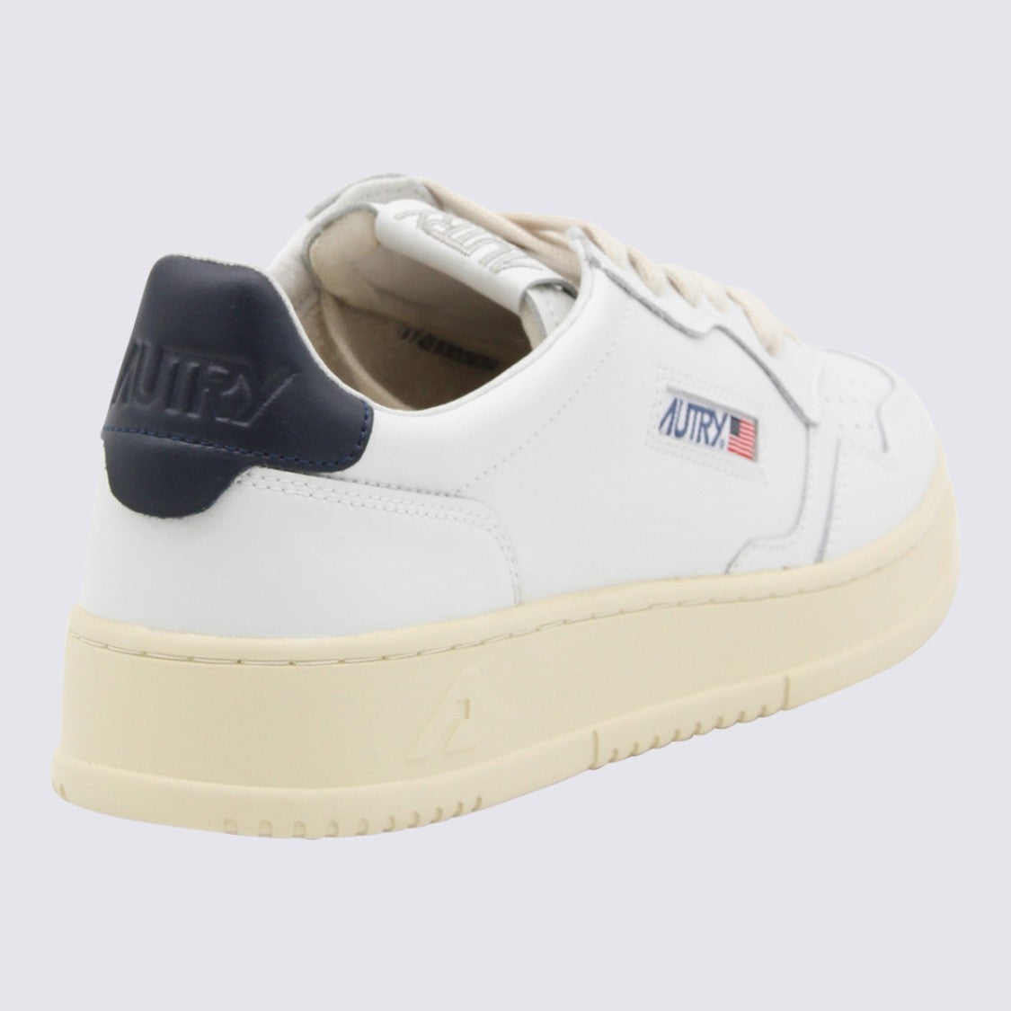 Autry Low-Top Sneakers With Contrasting Heel Tab