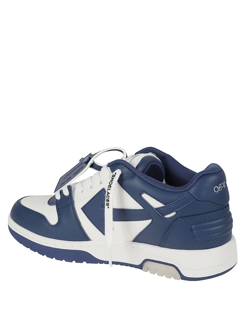 Off-White Low-Top Sneakers Featuring Distinctive Arrow Detail