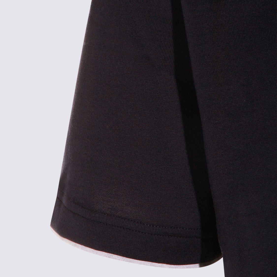 Eleventy Crew Neck Black T-Shirt With Minimalist Design