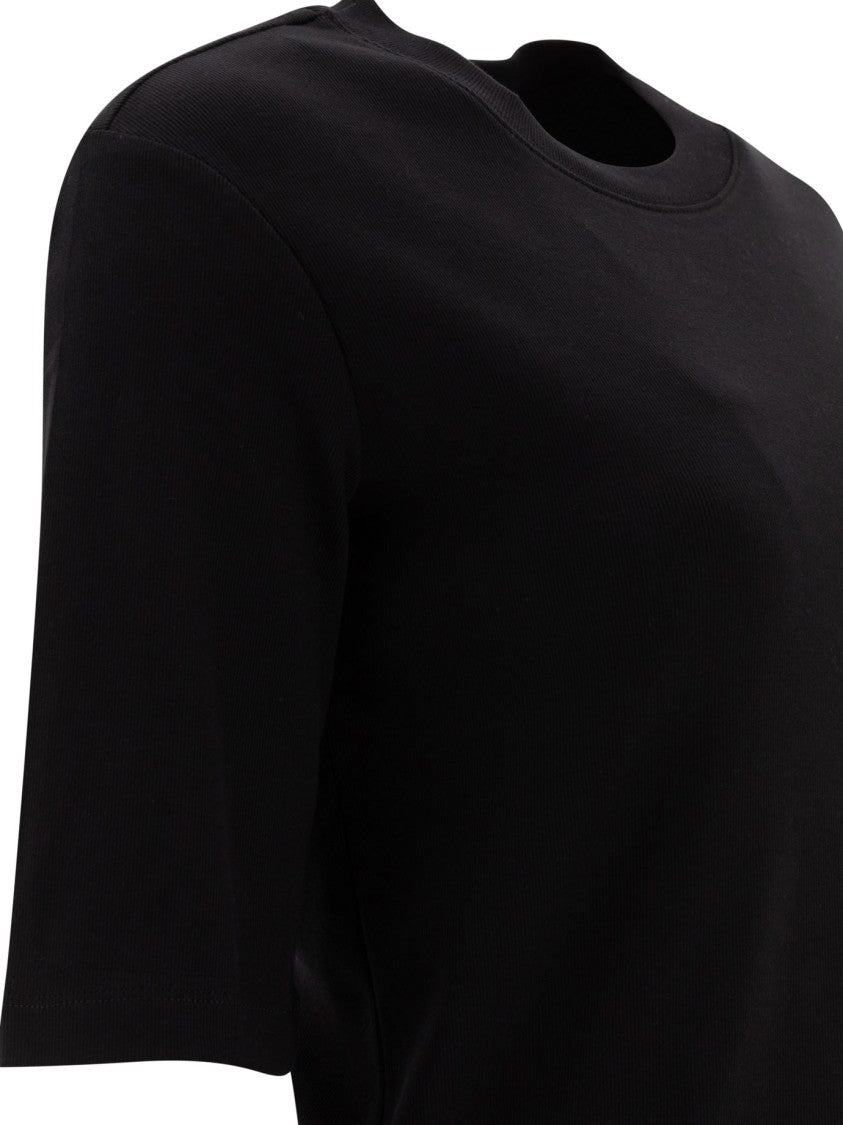 Sandbeige Cropped Black T-Shirt With Classic Crew Neckline