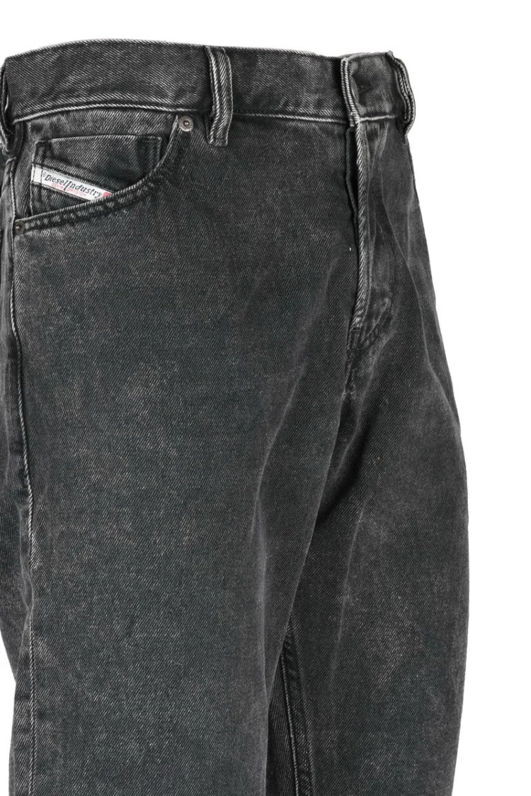 Diesel Black Cotton Men's Straight Leg Jeans