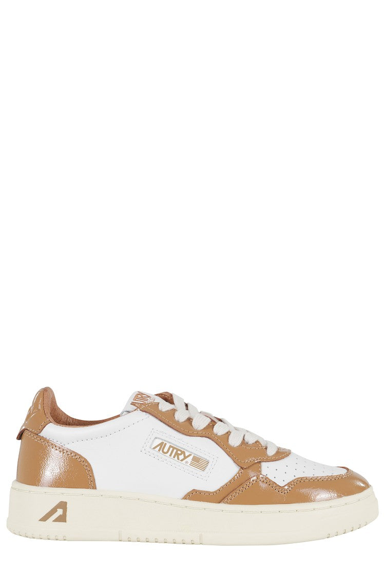 Autry White/Caramel Medalist Low Women Sneakers